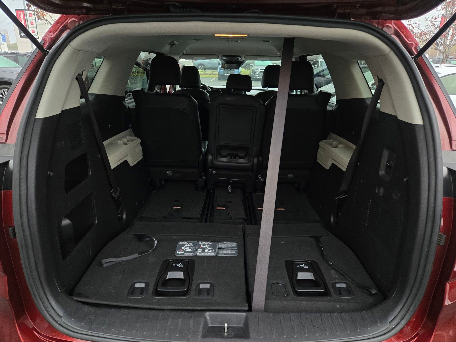 Used 2024 Kia Carnival LX image 25