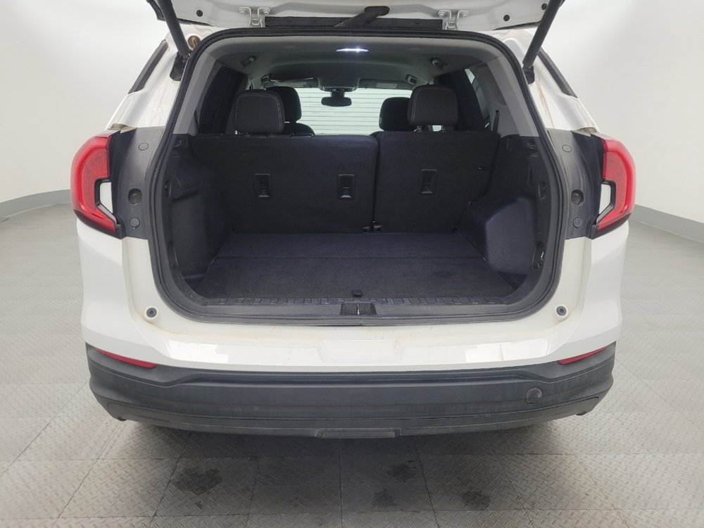Used 2023 GMC Terrain SLE w/ Driver Convenience Package image 29