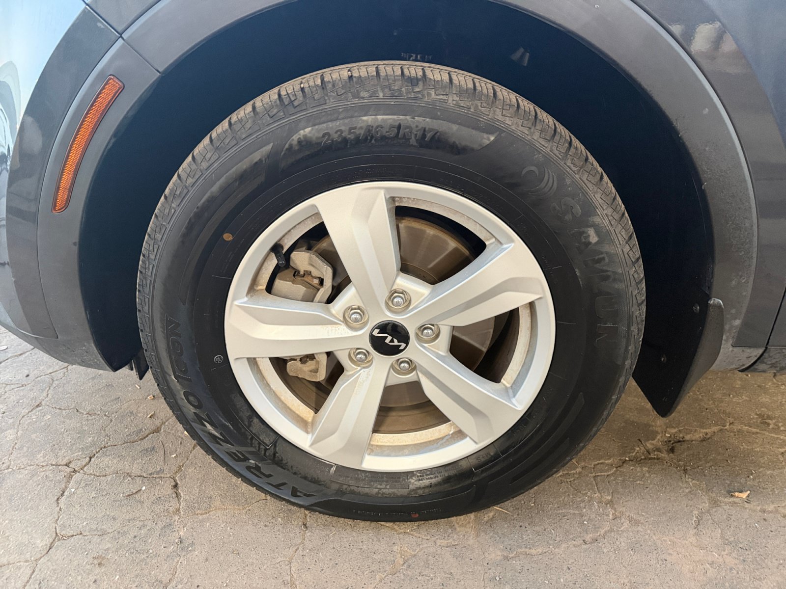 Used 2022 Kia Sorento LX FWD image 11