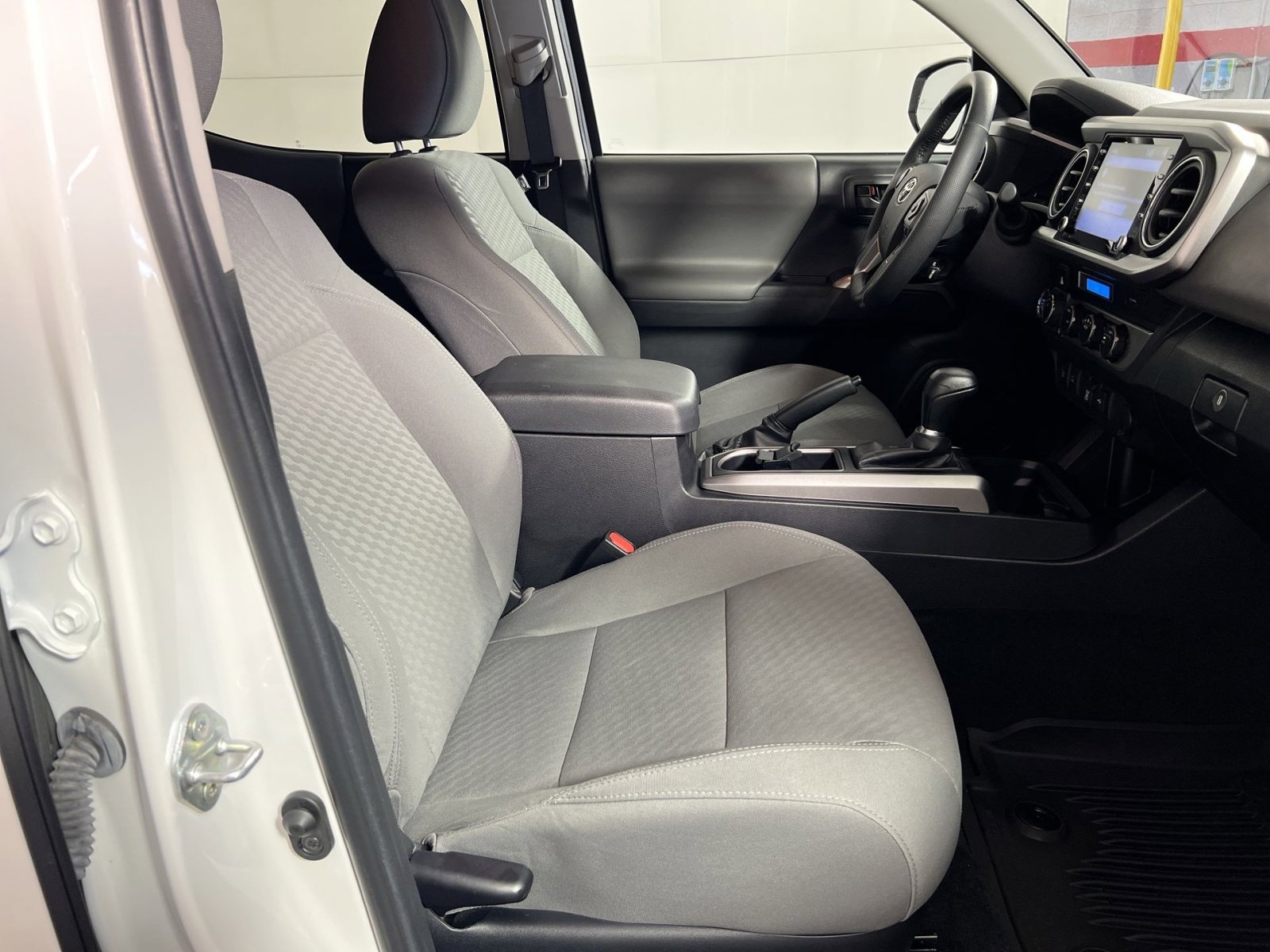 Used 2023 Toyota Tacoma SR5 w/ Technology Package AWD/4WD image 28