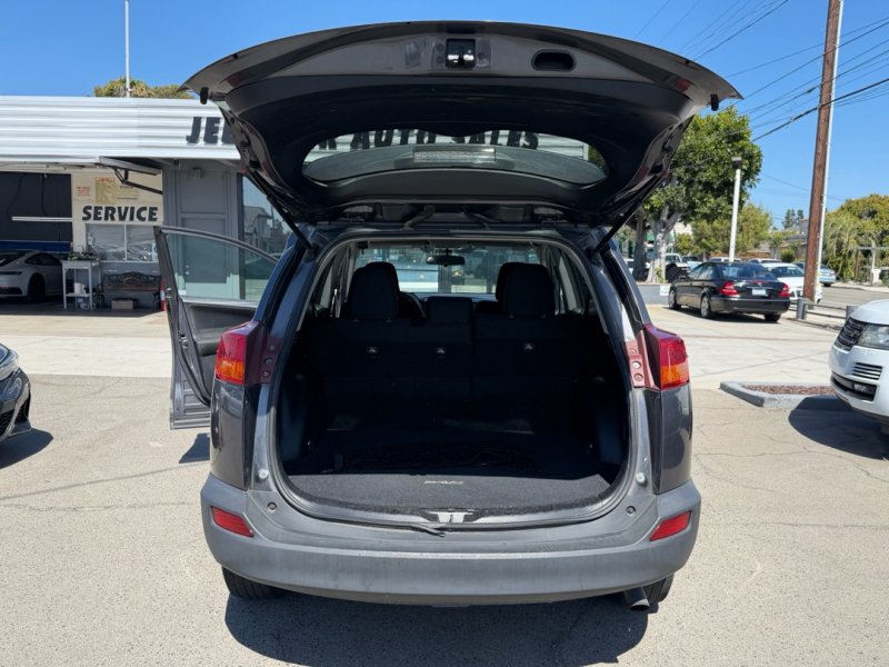 Used 2014 Toyota RAV4 XLE FWD image 17
