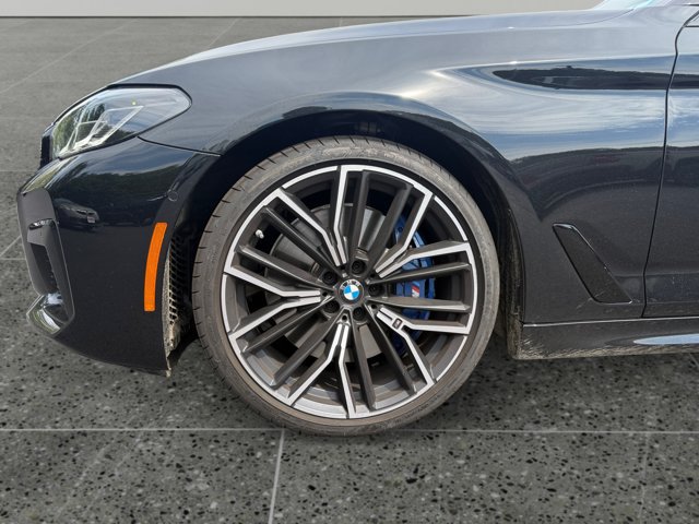 Used 2021 BMW M550i xDrive w/ Dynamic Handling Package AWD/4WD image 14