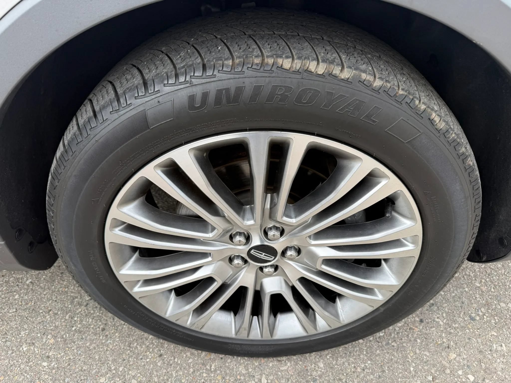 Used 2018 Lincoln MKX Reserve w/ Lincoln MKX Climate Package AWD/4WD image 6