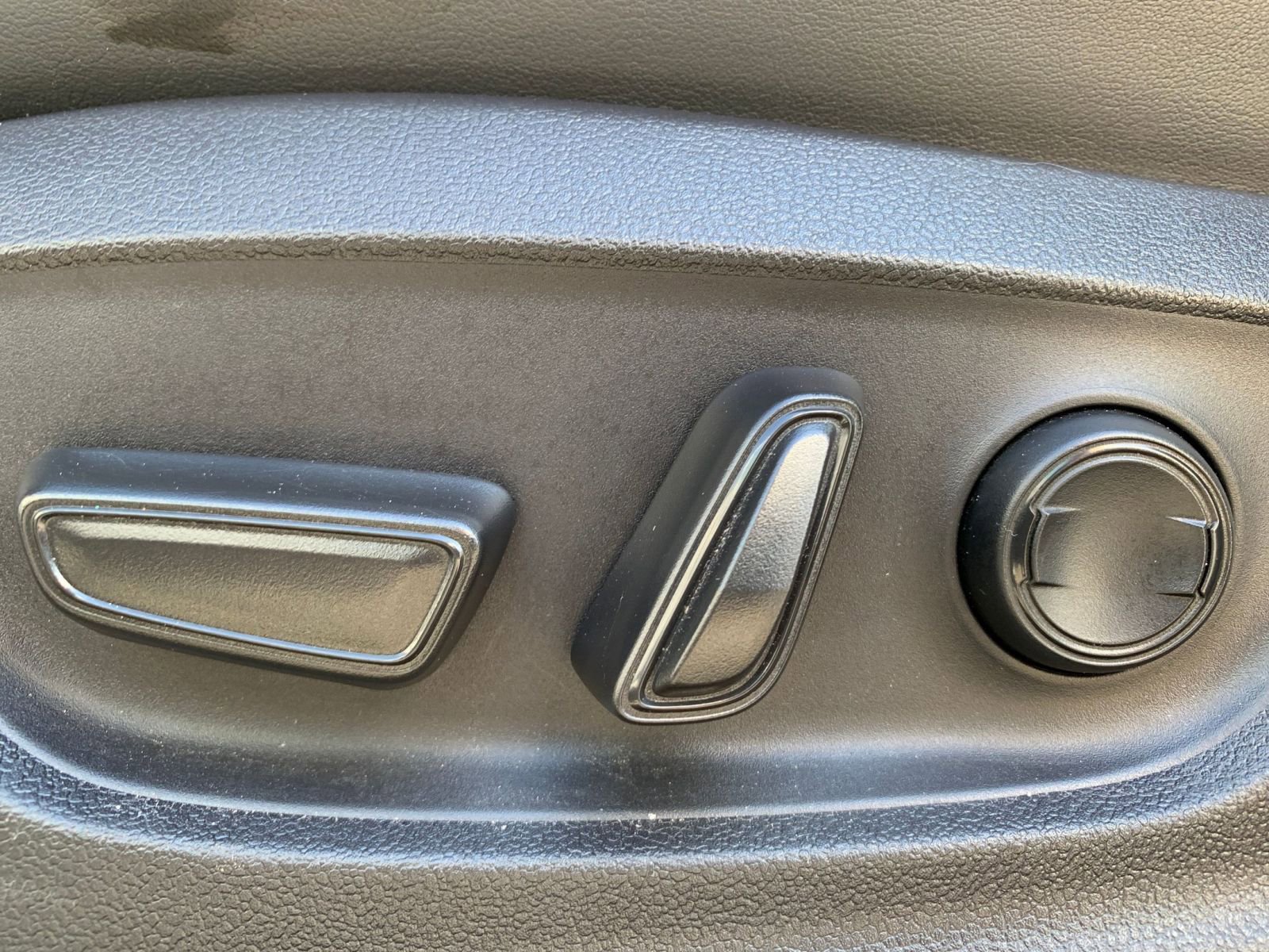 Used 2025 Toyota Crown XLE image 23