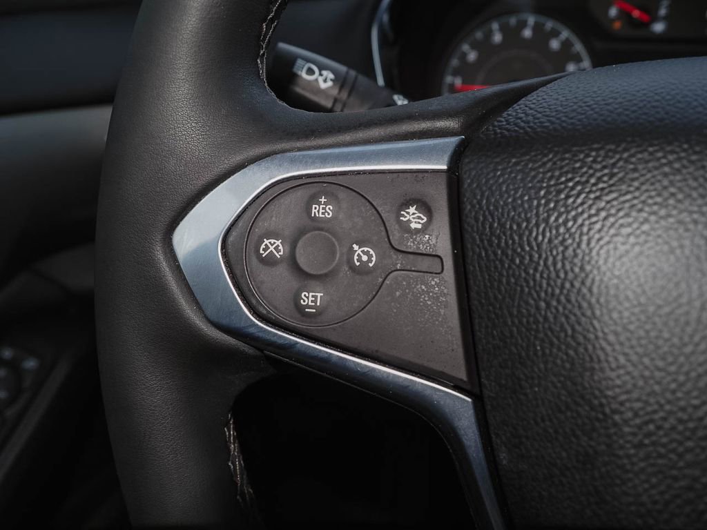 Used 2023 Chevrolet Traverse LT image 28