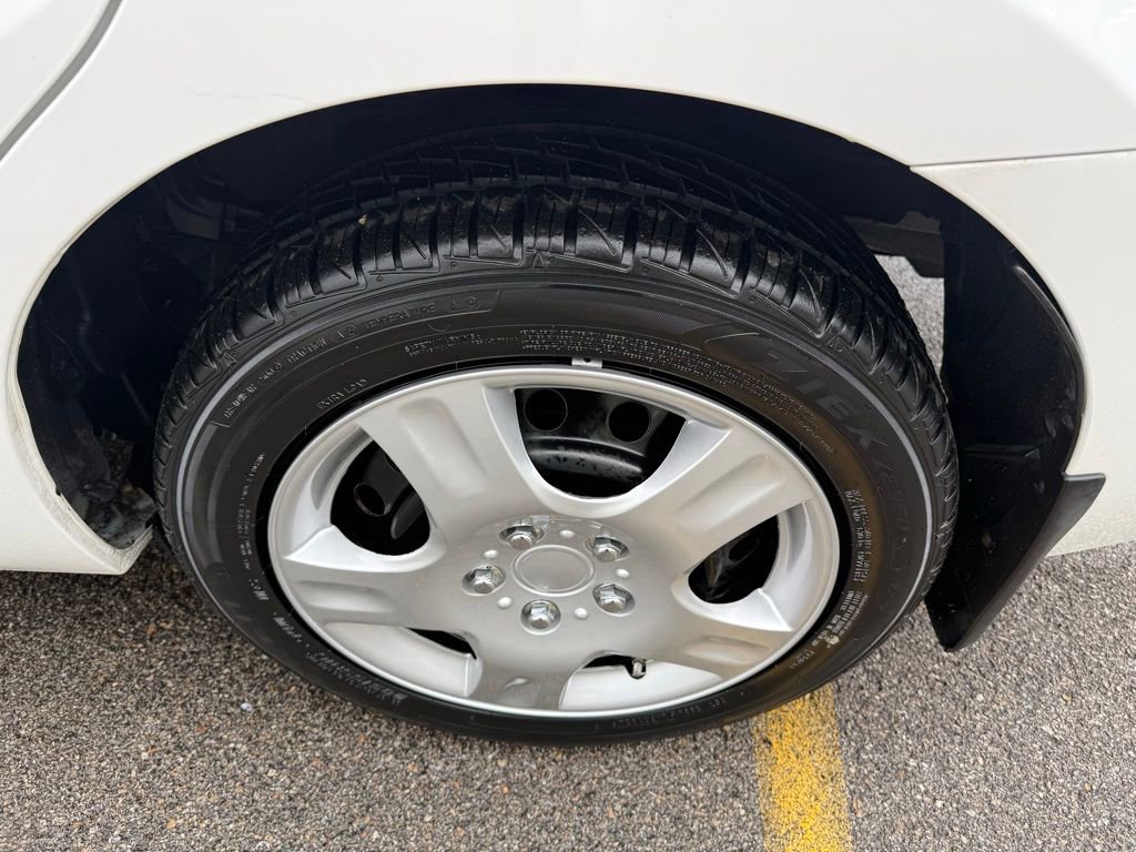 Used 2017 Toyota Corolla LE w/ Carpet Mat Package (TMS) image 38