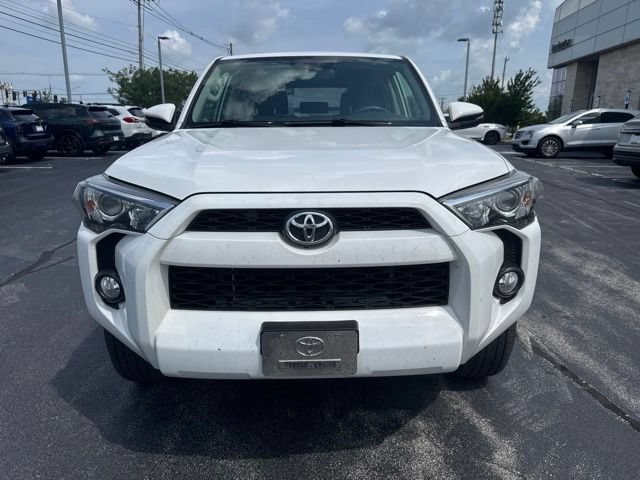 Used 2017 Toyota 4Runner SR5 Premium AWD/4WD image 2