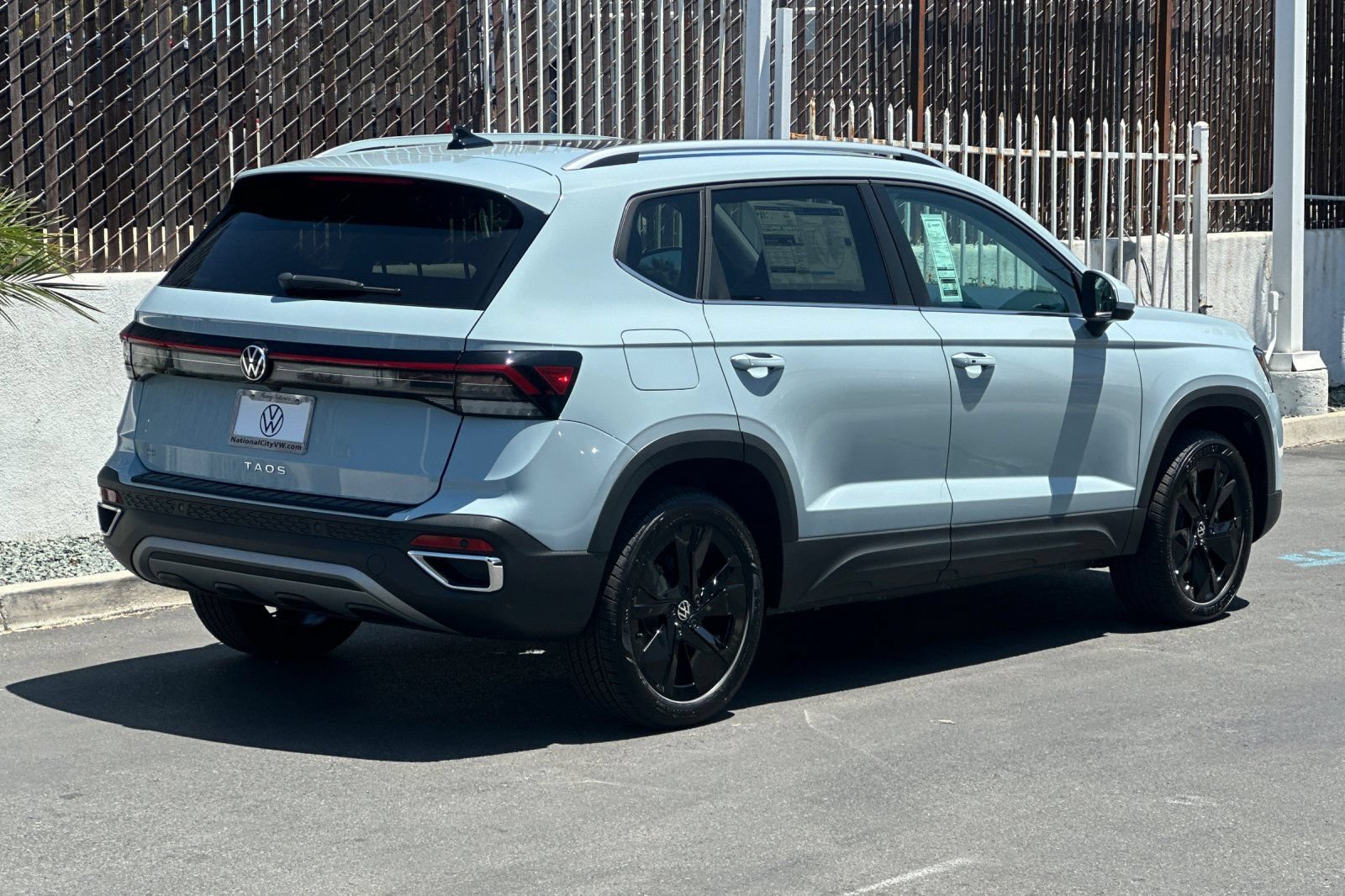 New 2026 Volkswagen Taos SE FWD image 5