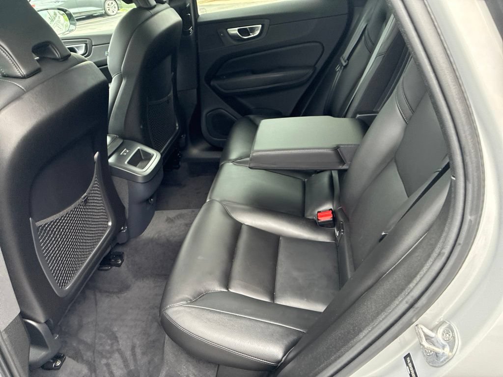Certified 2024 Volvo XC60 B5 Core w/ Climate Package AWD/4WD image 7