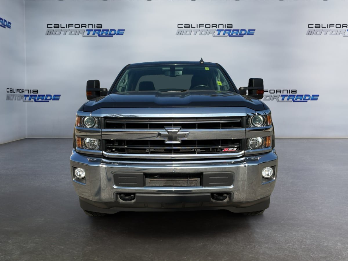 Used 2019 Chevrolet Silverado 2500 LT w/ LT Convenience Package AWD/4WD image 2