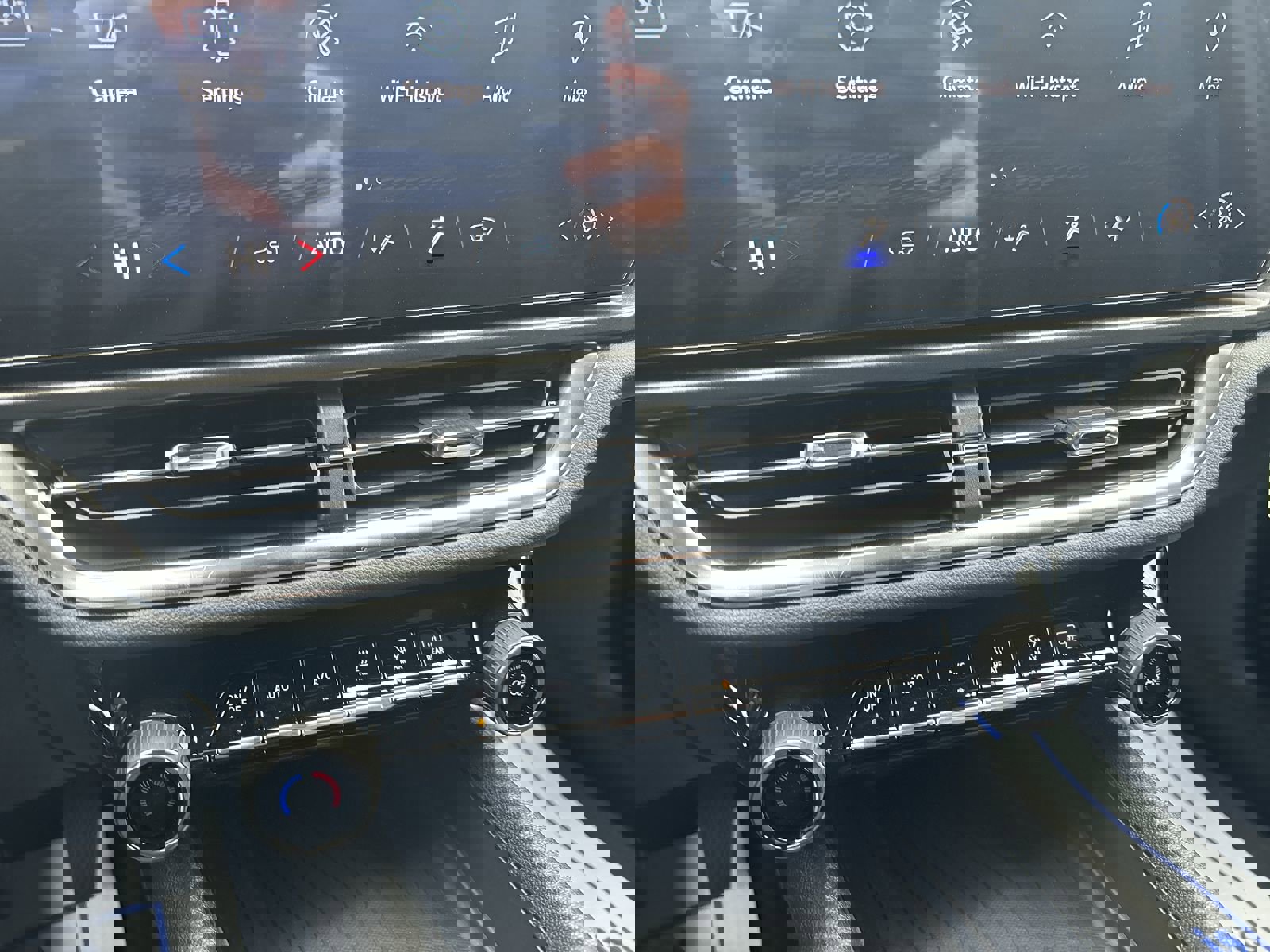 New 2026 Chevrolet Equinox EV LT image 21