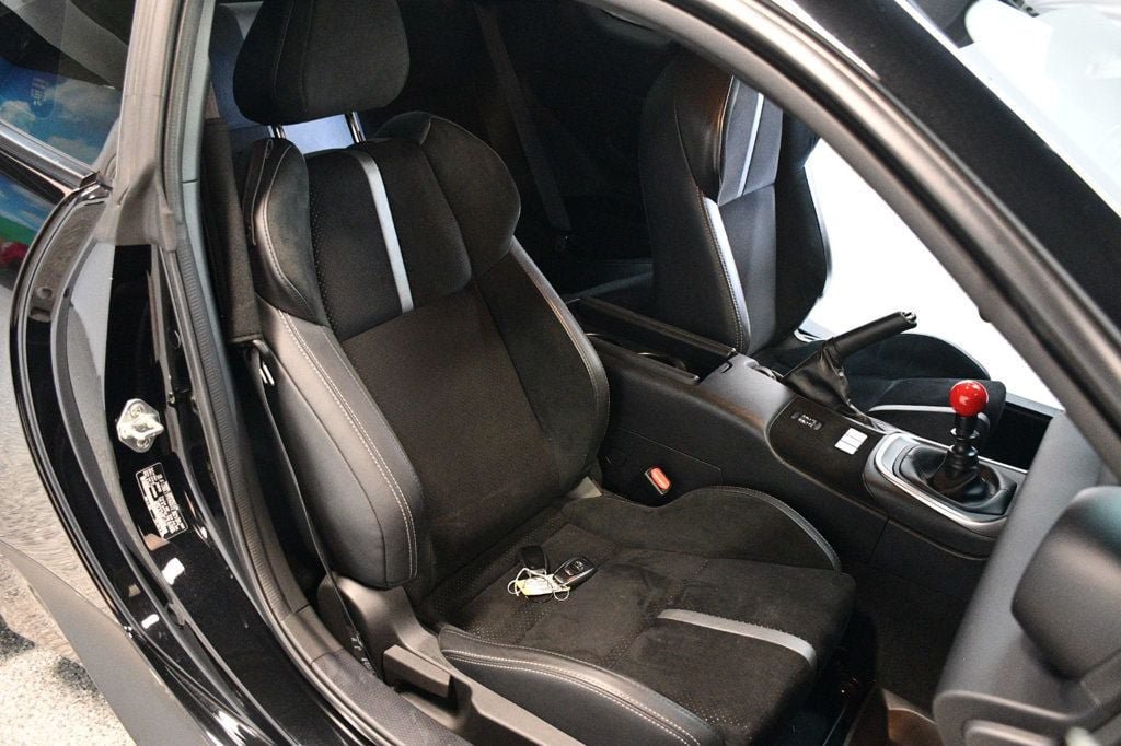 Used 2023 Toyota GR86 Premium RWD image 29