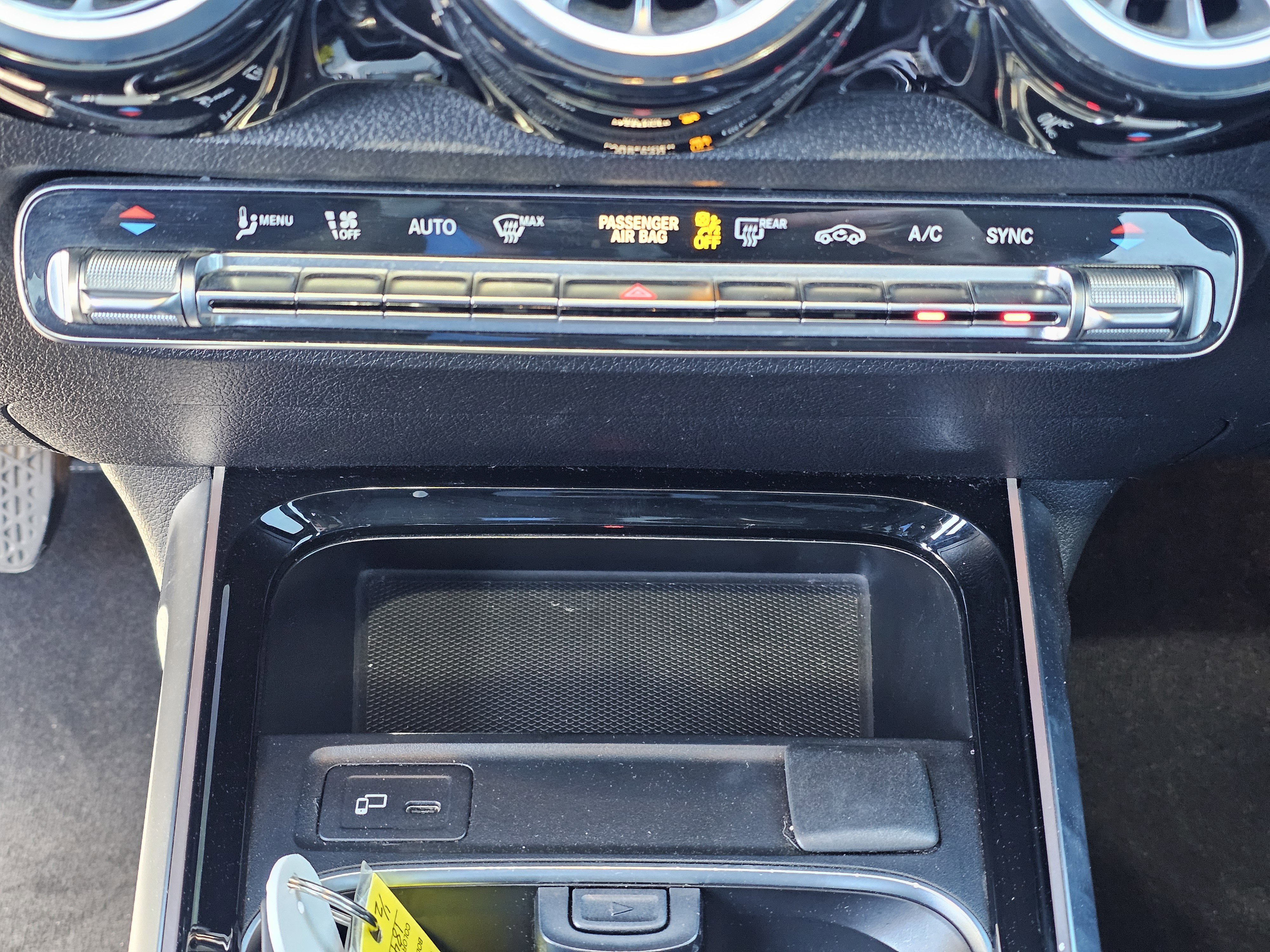 Used 2022 Mercedes-Benz GLB 250 GLB 250 SUV image 30