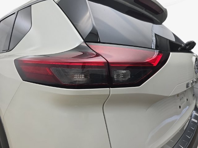 Used 2021 Nissan Rogue SV FWD image 35