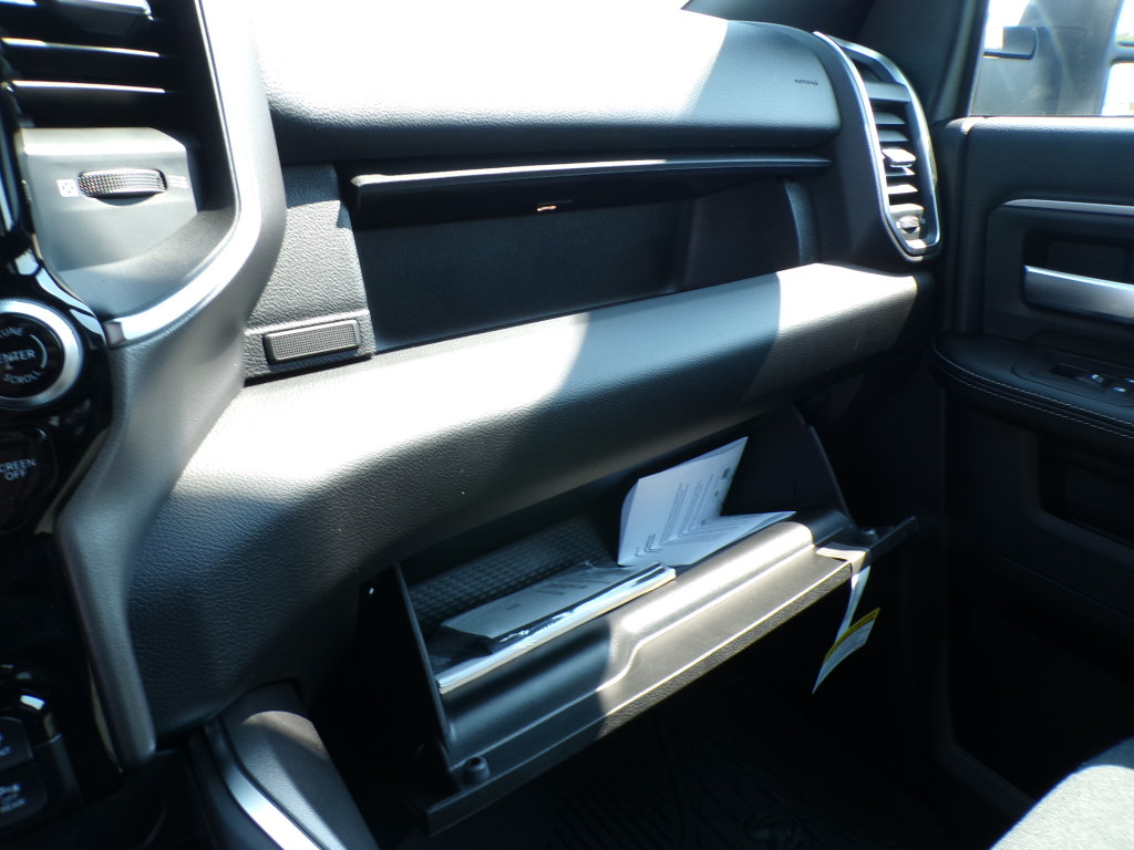 New 2026 RAM 2500 Big Horn AWD/4WD image 35