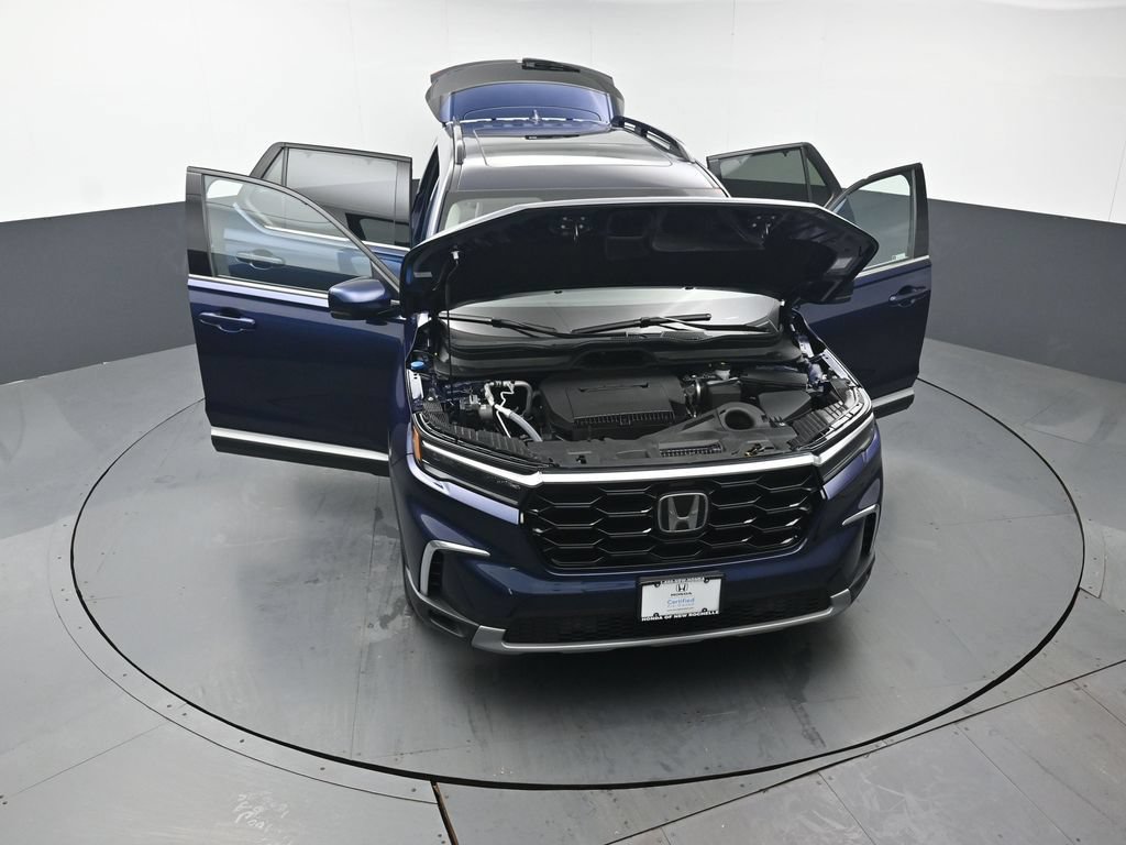 Certified 2024 Honda Pilot Touring image 56
