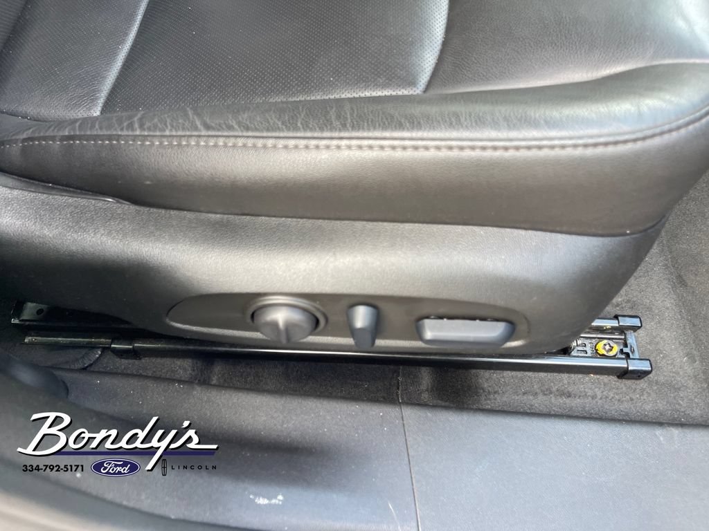 Used 2024 Chevrolet Malibu LT FWD image 17
