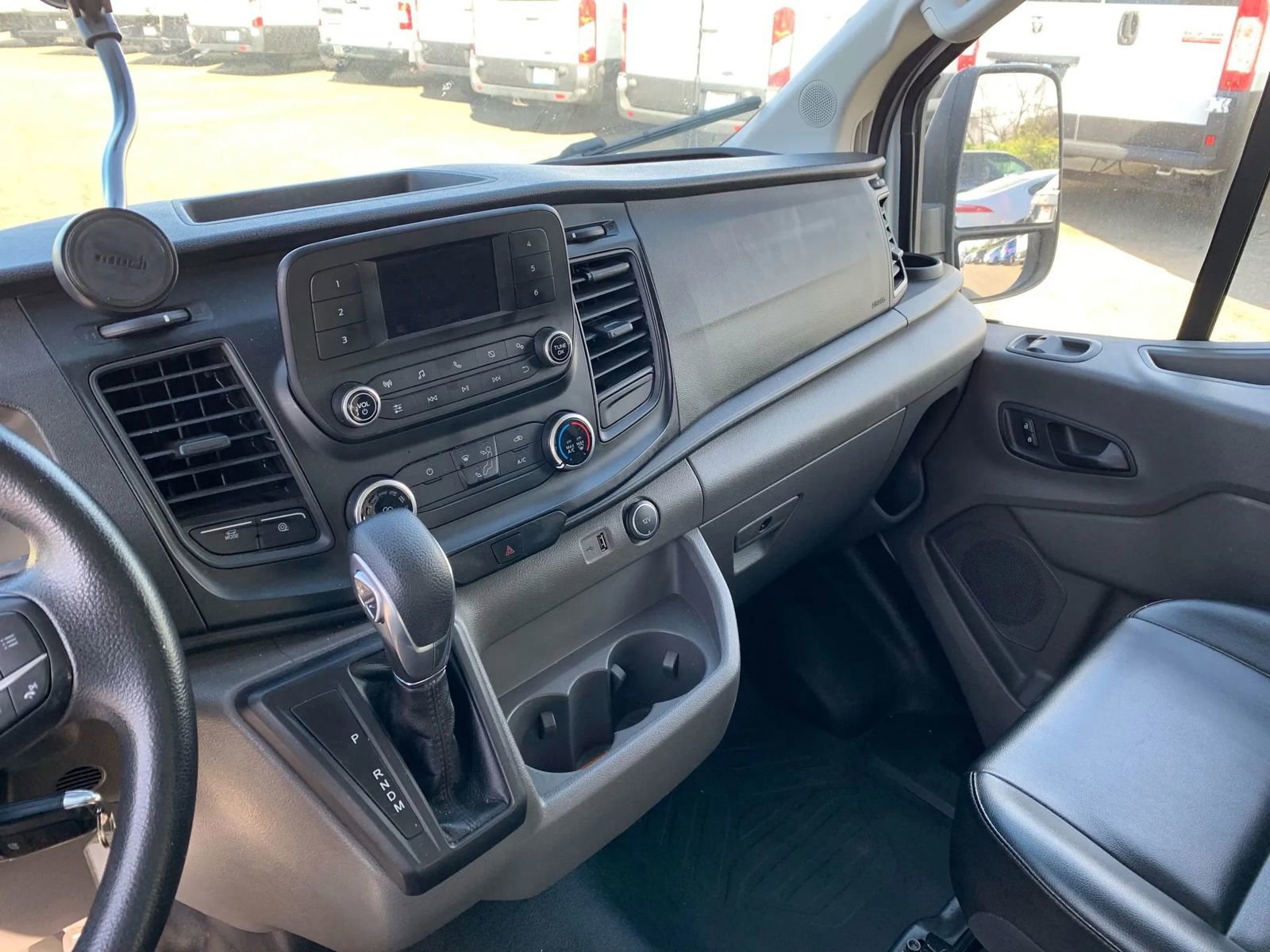 Used 2020 Ford Transit 250 Low Roof RWD image 9