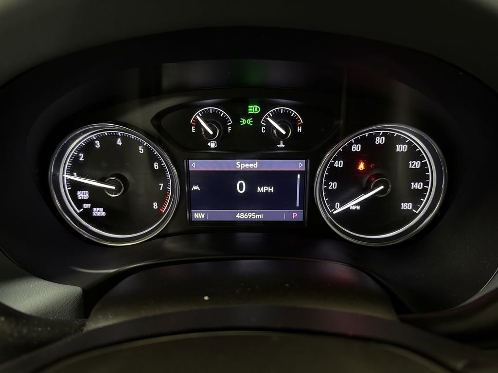 Used 2023 Buick Enclave Essence image 12