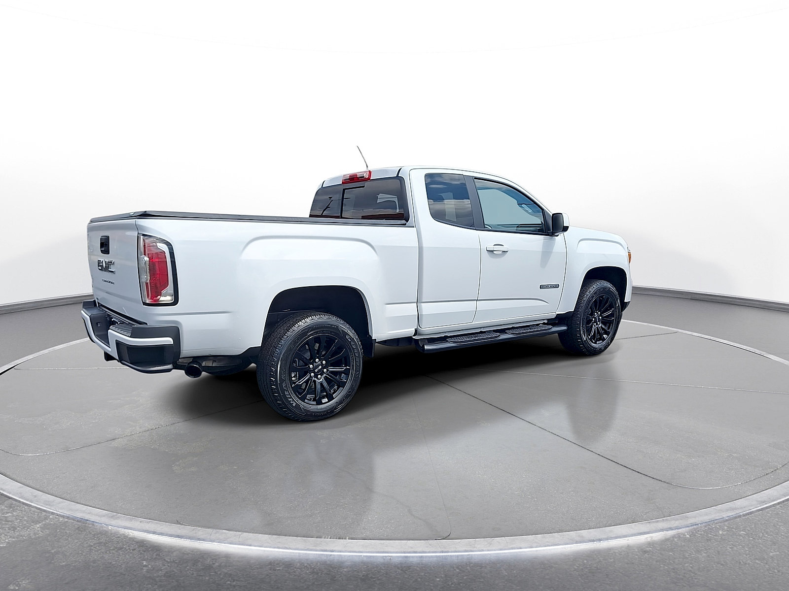Used 2022 GMC Canyon Elevation w/ Trailering Package RWD image 8