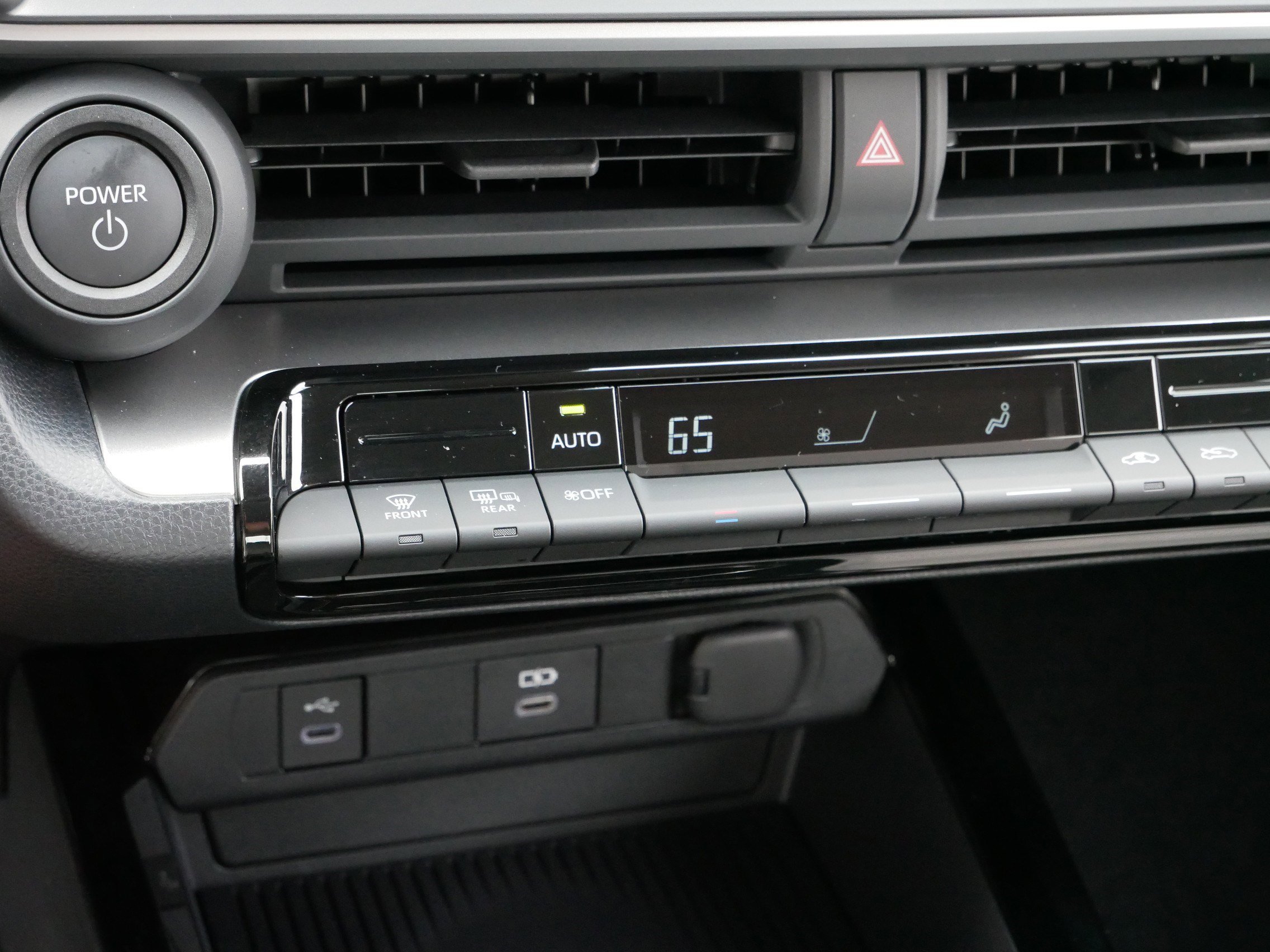 Certified 2024 Toyota Prius LE image 23