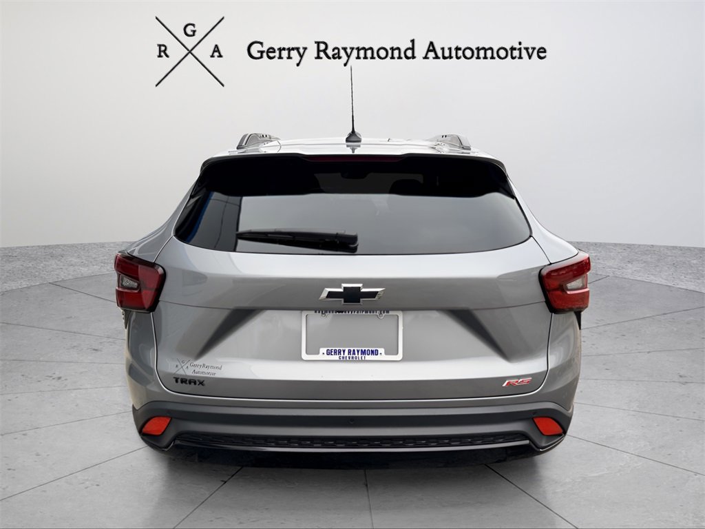 Used 2025 Chevrolet Trax RS w/ Driver Confidence Package image 5