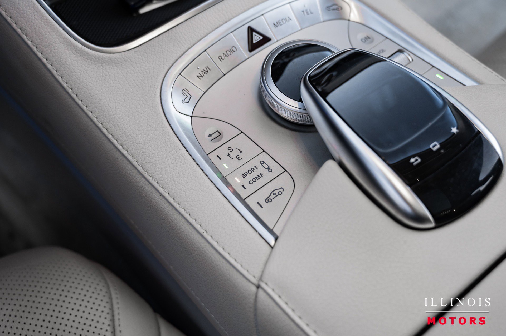 Used 2015 Mercedes-Benz S 550 Sedan w/ Premium 1 Package image 26