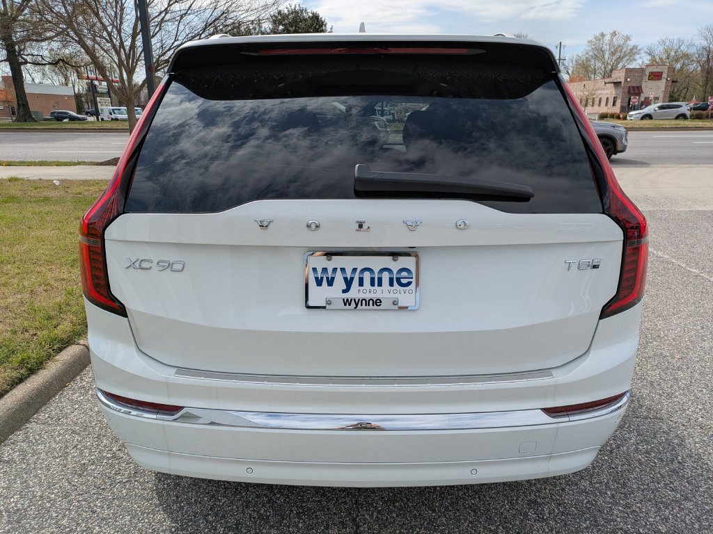 New 2026 Volvo XC90 T8 Plus w/ Protection Package Premier AWD/4WD image 5