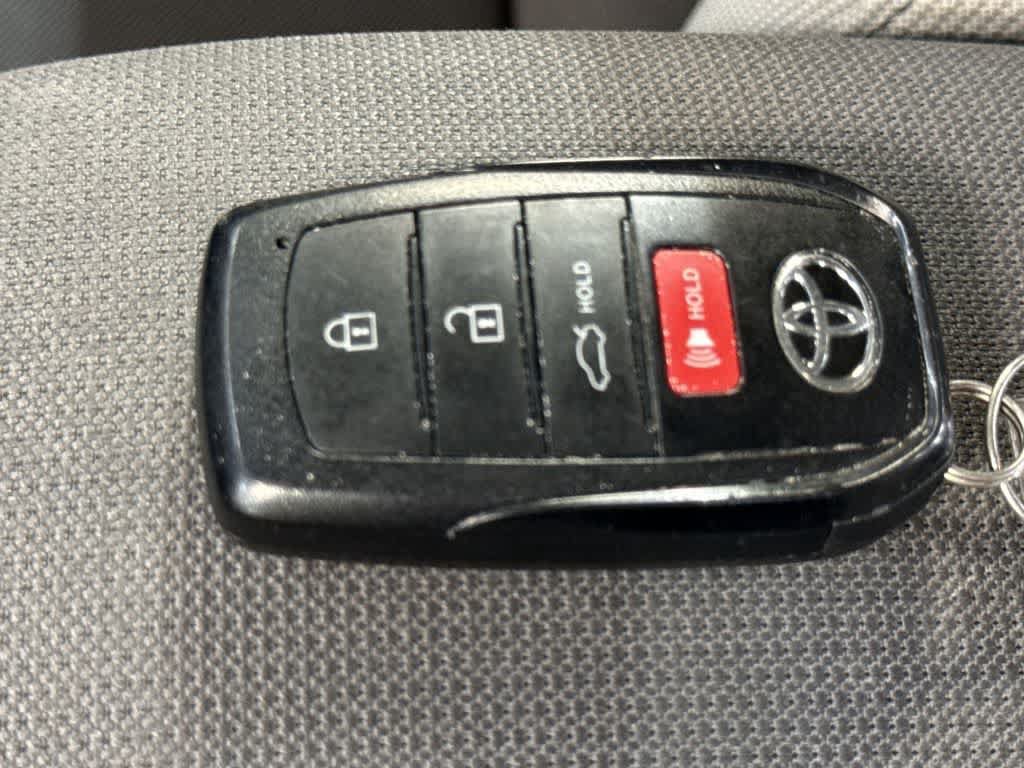 Used 2025 Toyota Corolla LE w/ Convenience Package FWD image 28