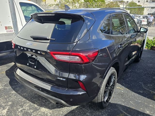 Used 2023 Ford Escape ST-Line Elite image 3