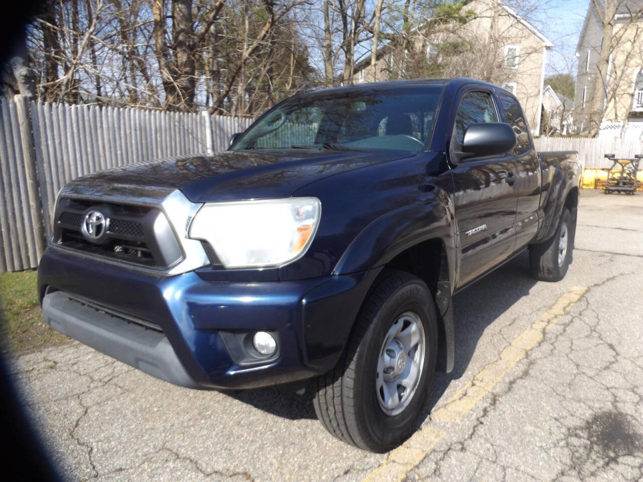 Used 2013 Toyota Tacoma 4x4 Access Cab V6 w/ SR5 Pkg image 1