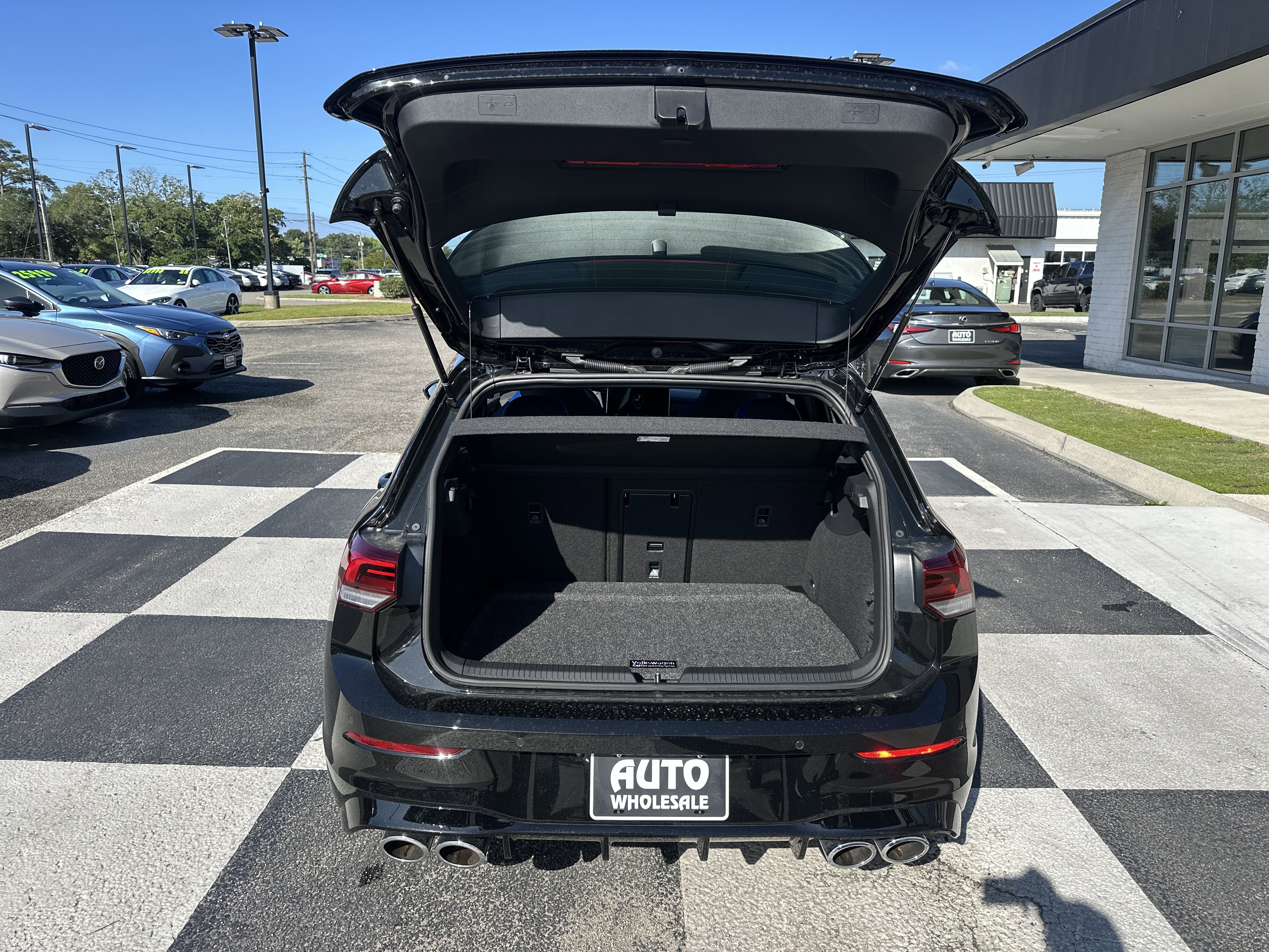 Used 2026 Volkswagen Golf AWD/4WD image 8