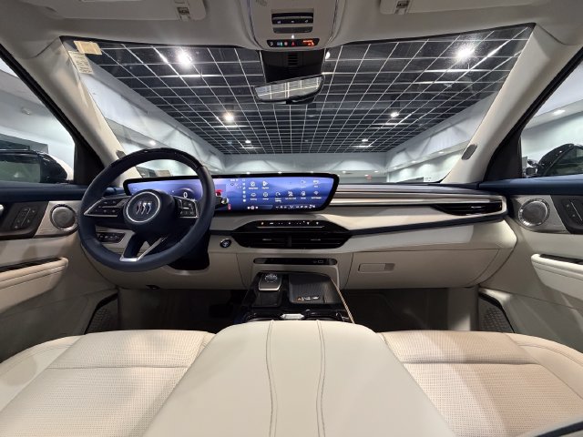 Used 2025 Buick Enclave Avenir w/ Super Cruise Package FWD image 12