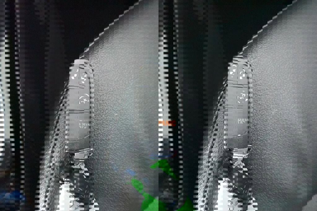 Used 2020 Jeep Compass Limited image 30