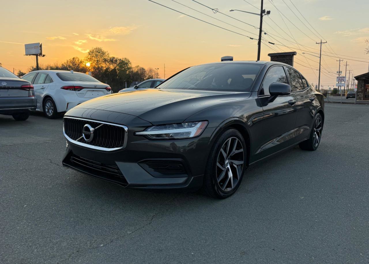 Used 2020 Volvo S60 T5 Momentum FWD image 3