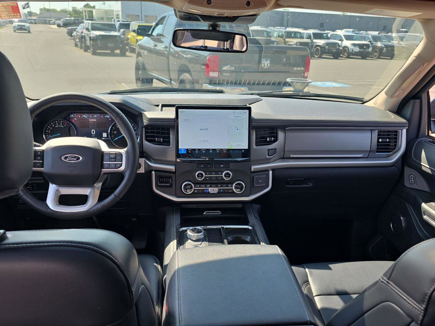 Used 2024 Ford Expedition Max XLT AWD/4WD image 18