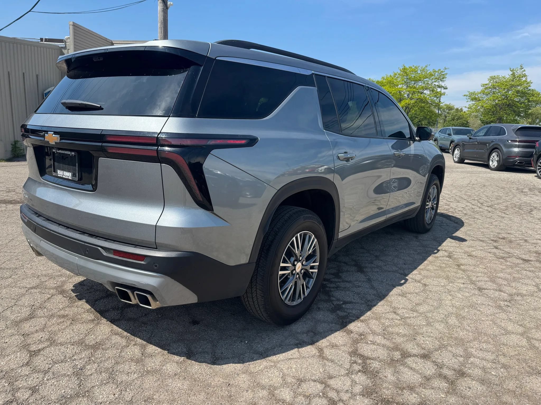 Used 2026 Chevrolet Traverse LT w/ Driver Confidence Package FWD image 5