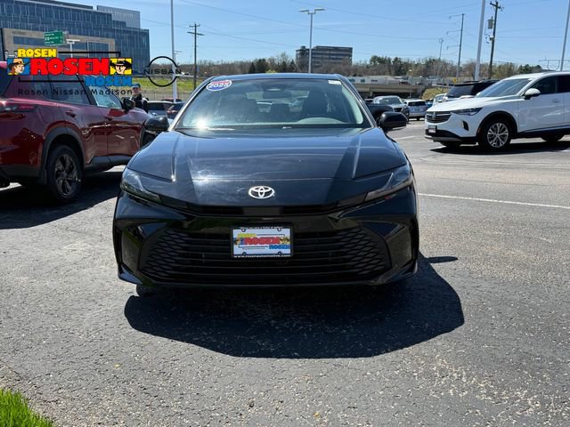Used 2025 Toyota Camry LE FWD video 2