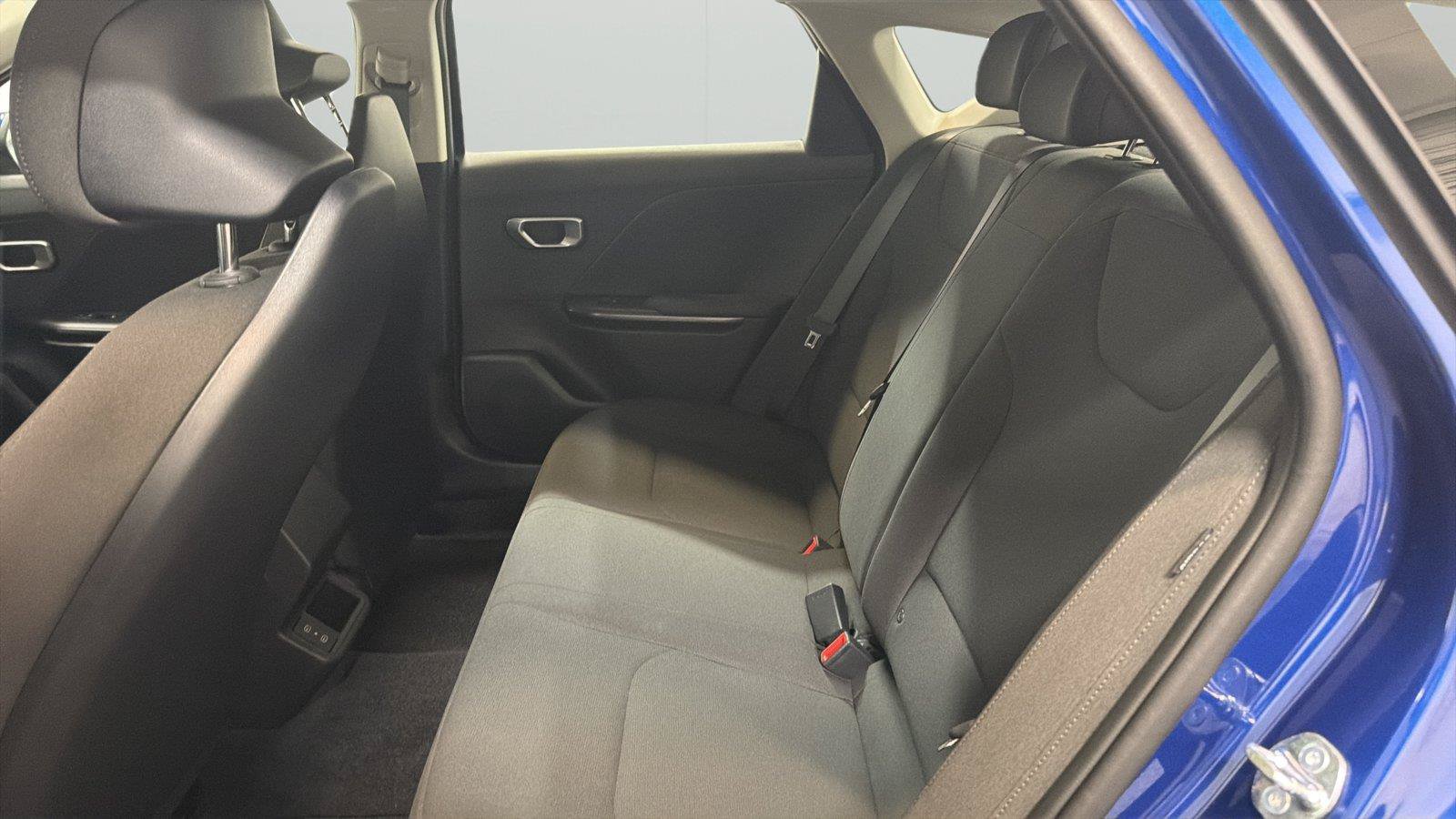 New 2026 Kia K4 FWD image 11