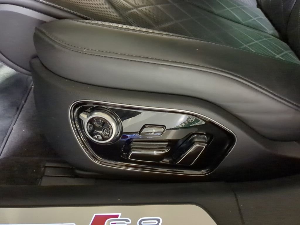 Used 2017 Audi S8 Plus AWD/4WD image 14