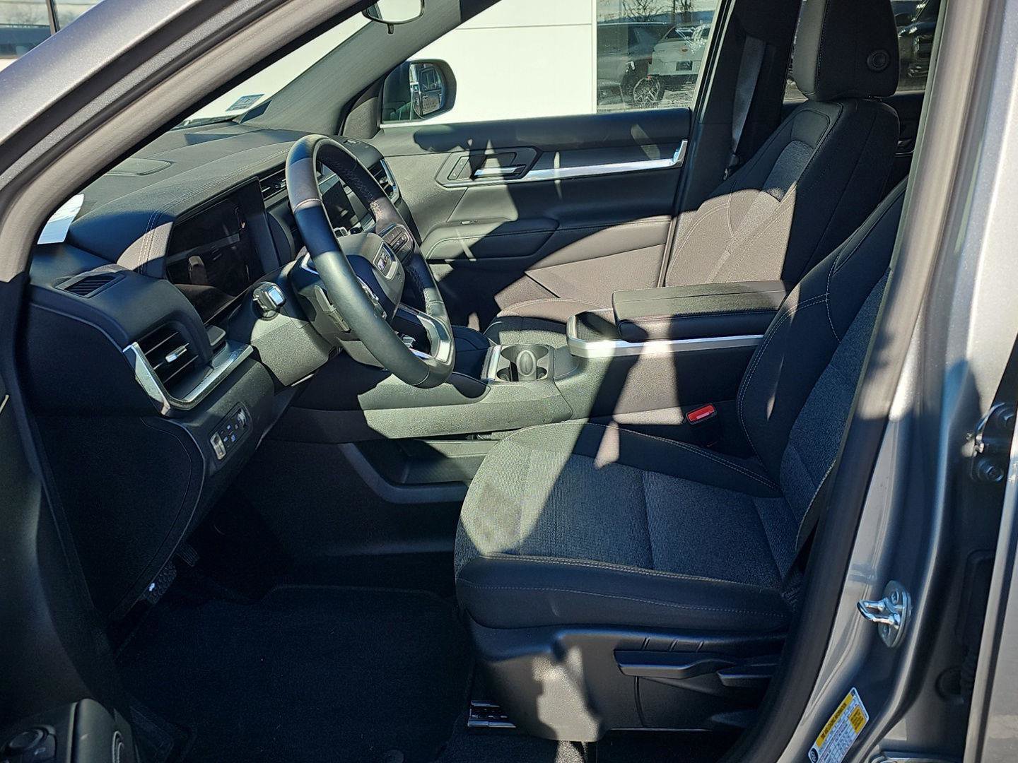 Used 2025 GMC Terrain Elevation image 6