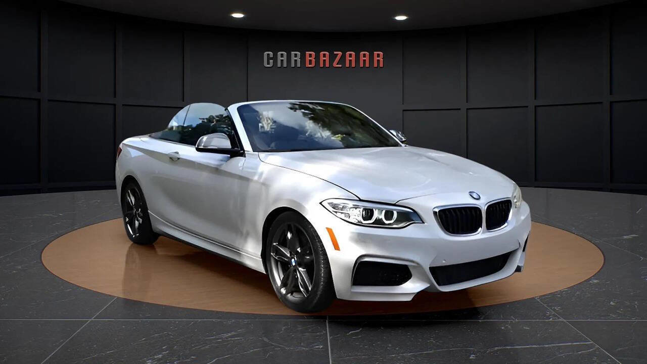 Used 2015 BMW M235i Convertible image 6