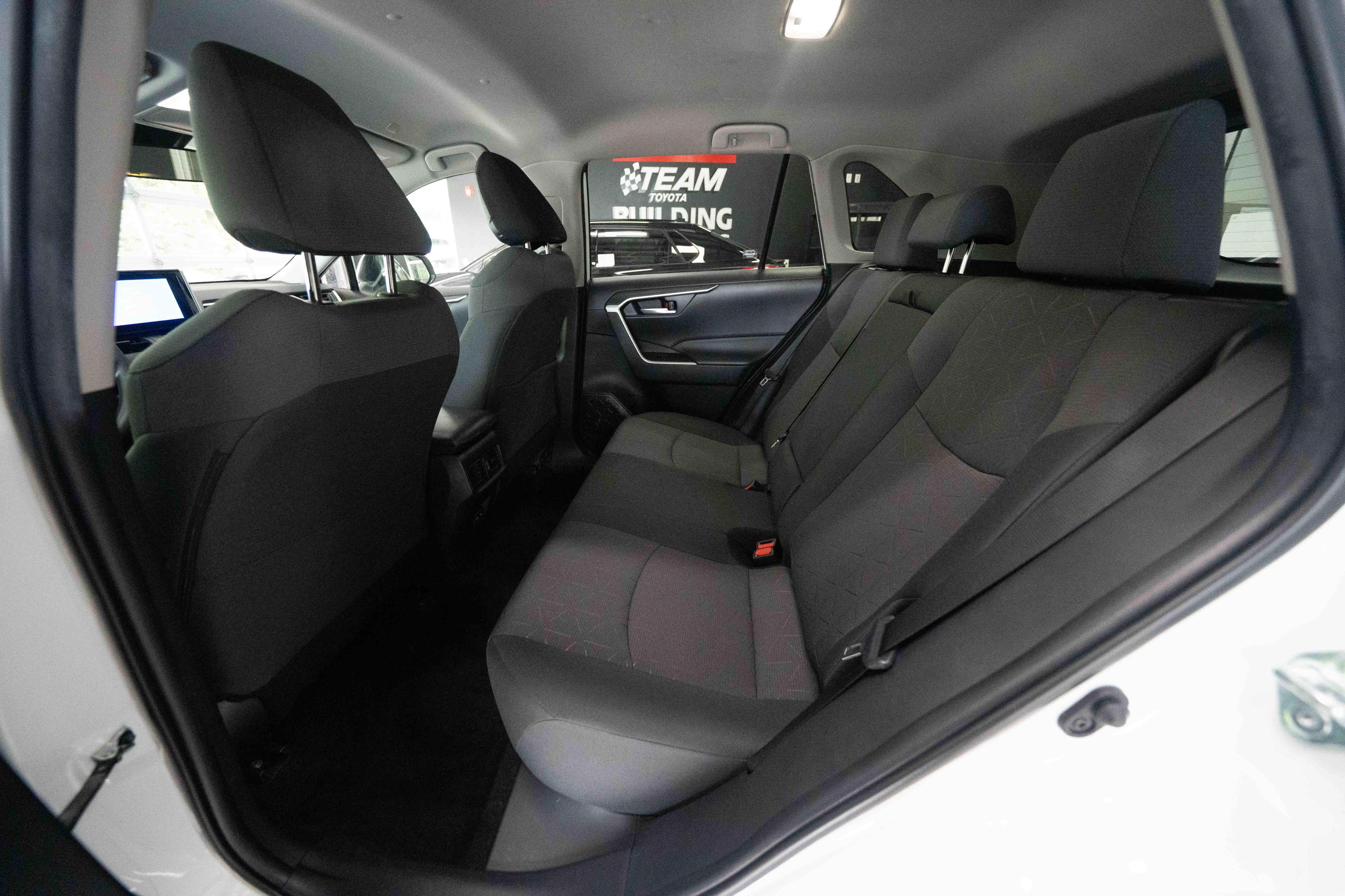Used 2023 Toyota RAV4 XLE AWD/4WD image 23