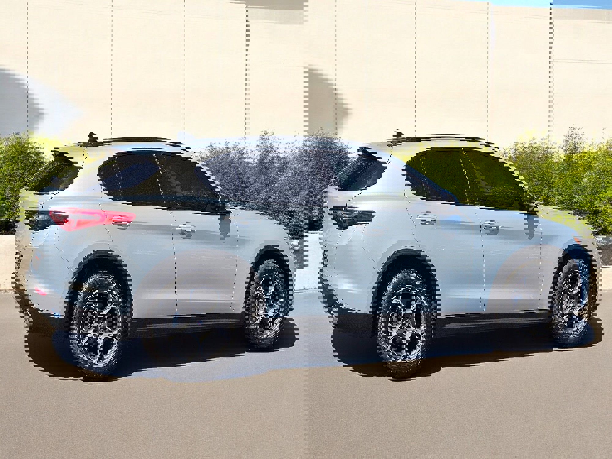 Used 2021 Alfa Romeo Stelvio Sprint w/ Nero Edizione image 6