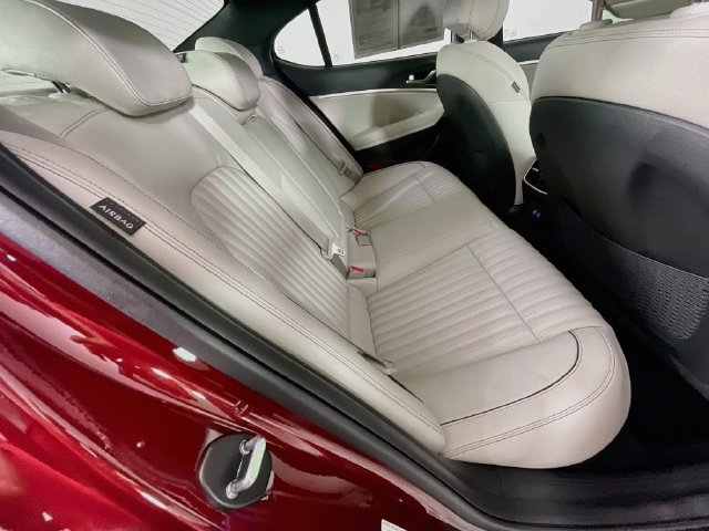 Used 2024 Genesis G70 2.5T w/ Sport Prestige Package RWD image 29