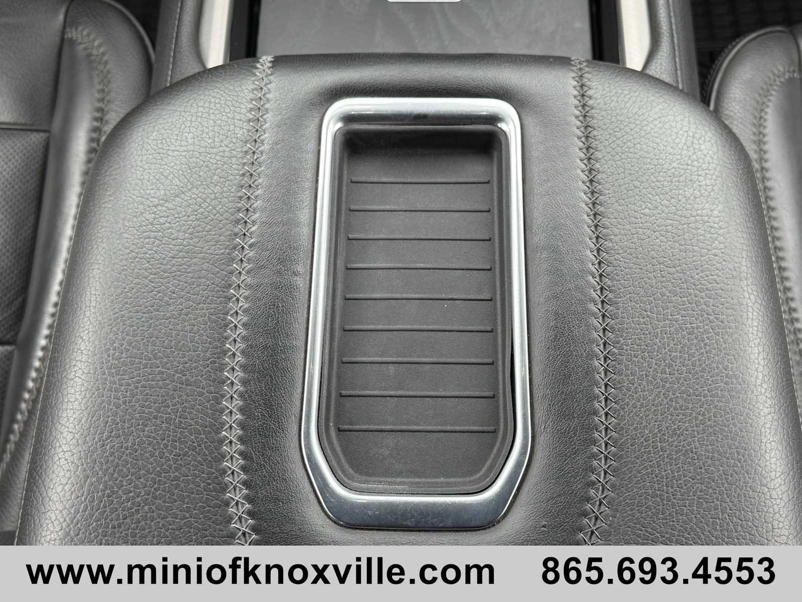 Used 2021 GMC Yukon XL Denali w/ Denali Premium Package image 18