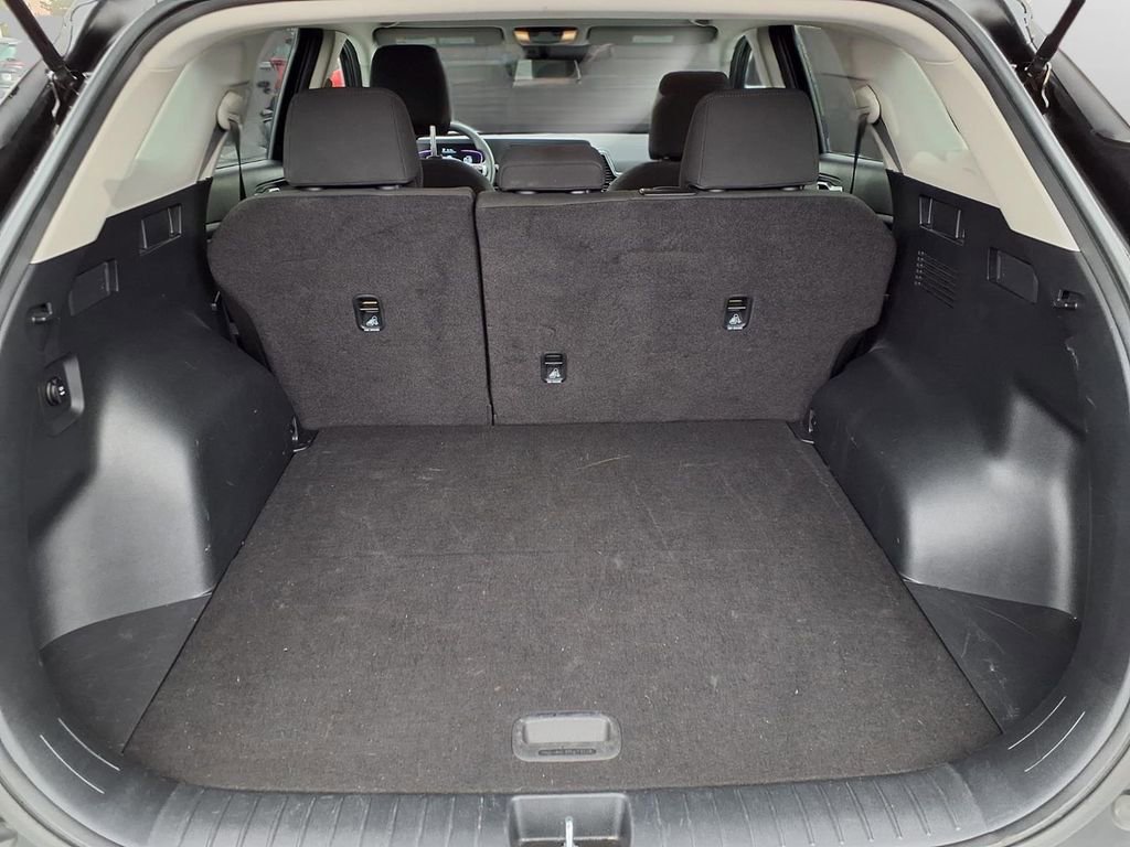 Used 2025 Kia Sportage LX image 26