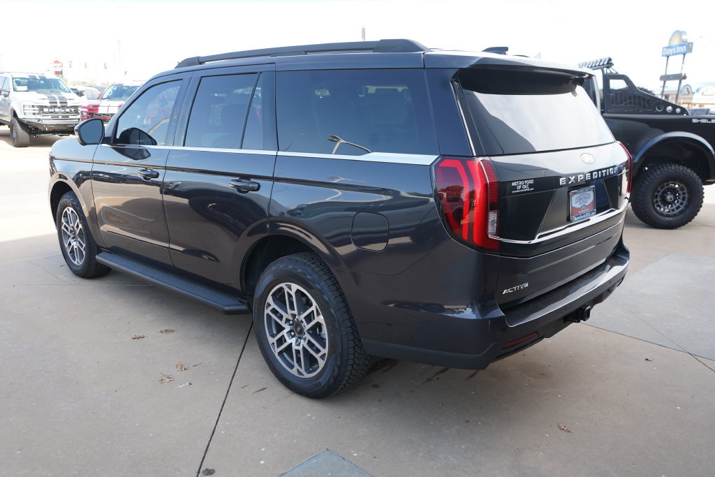 New 2026 Ford Expedition Active AWD/4WD image 13
