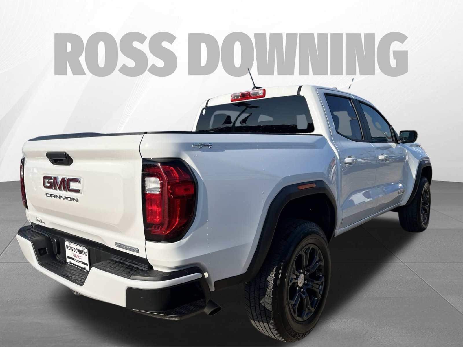 Used 2024 GMC Canyon Elevation AWD/4WD image 4