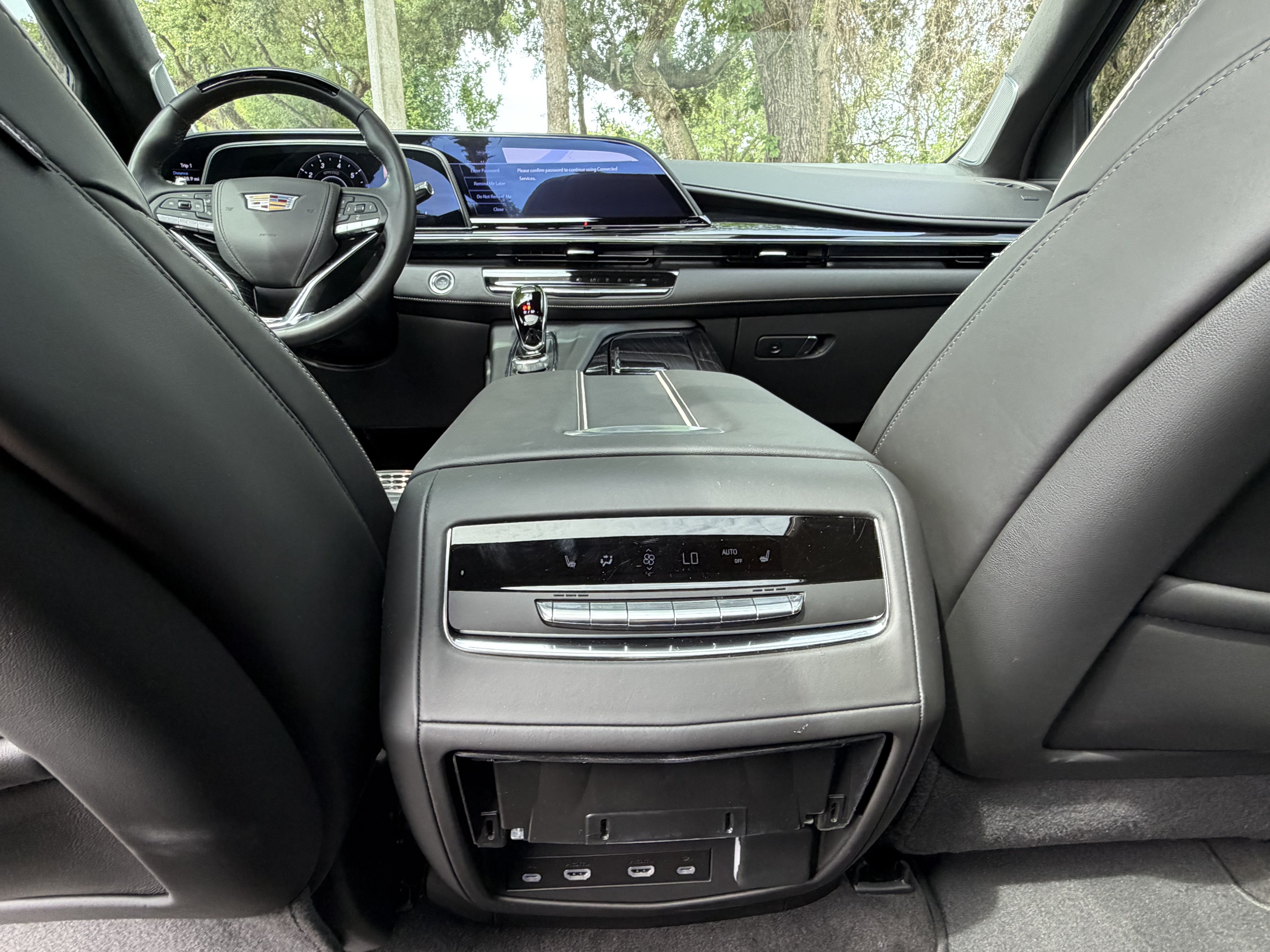 Used 2024 Cadillac Escalade V w/ LPO, ONYX Package AWD/4WD image 37